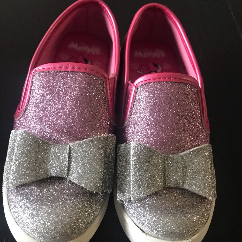 Minnie Mouse silver & pink glitter slides w bow.